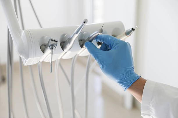 Professional Tooth Extraction technician working in Akron, IN